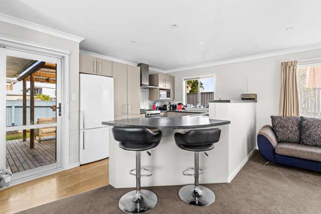 3a The Esplanade Westshore_2