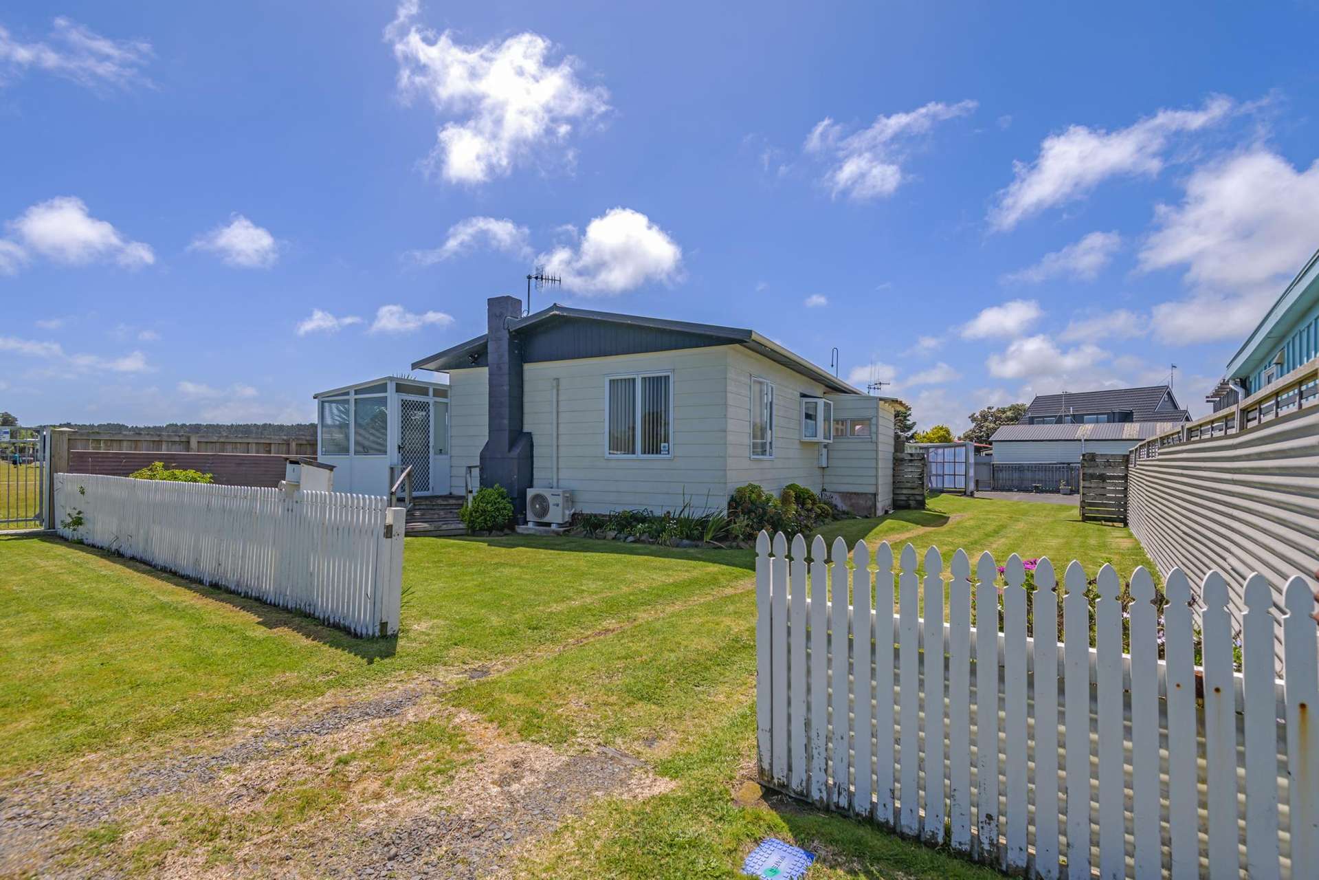 8 Hart Street Foxton Beach_0