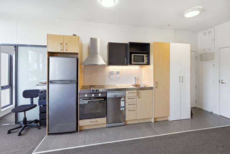 308/17 Putney Way_4