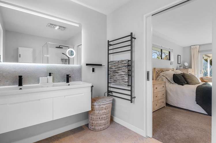 6 Cedar Place Amberley_12