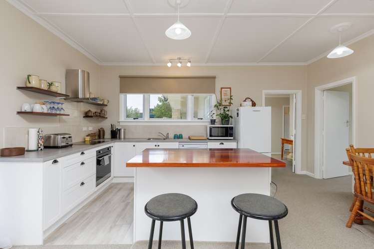 632 Lower Hook Road Makikihi_5