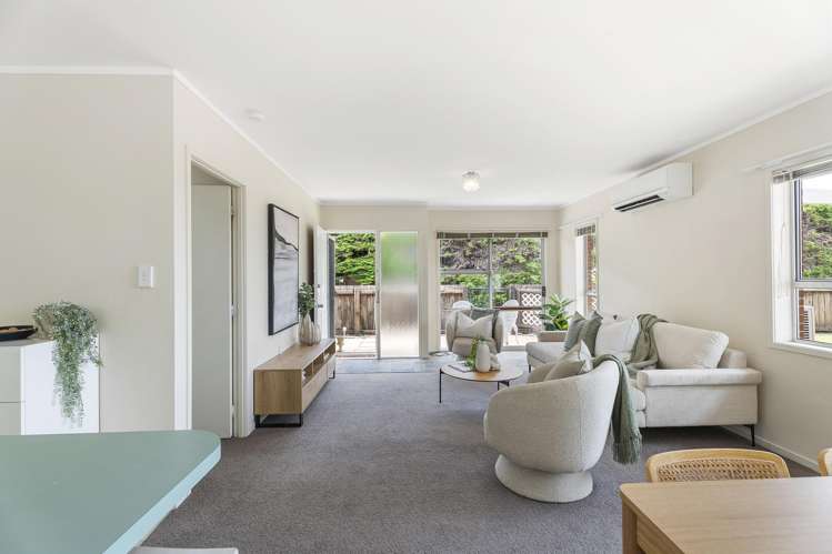 1/5 Teal Crescent Beach Haven_2