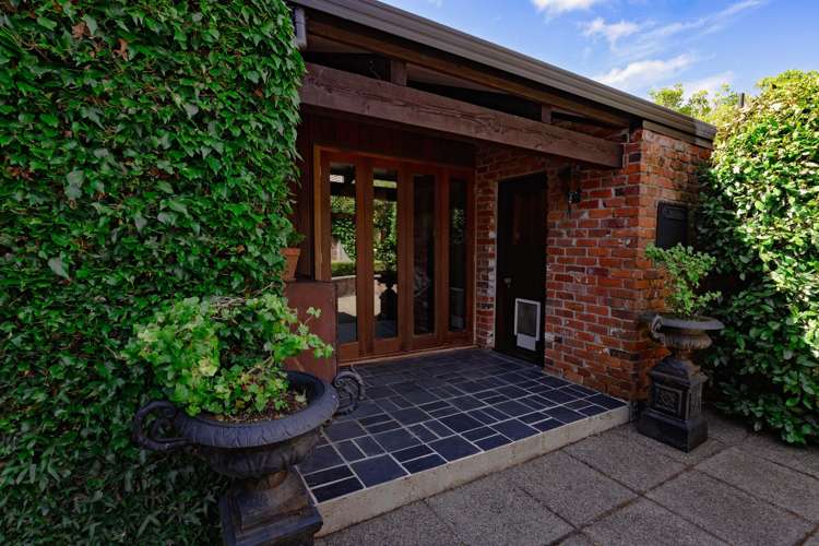 93 Gala Street Queens Park_12