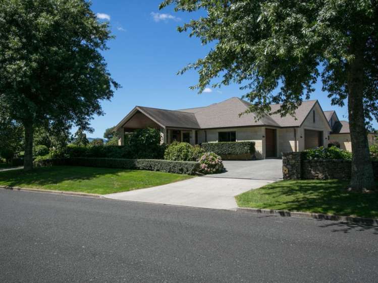 73 Cowley Drive Leamington_24