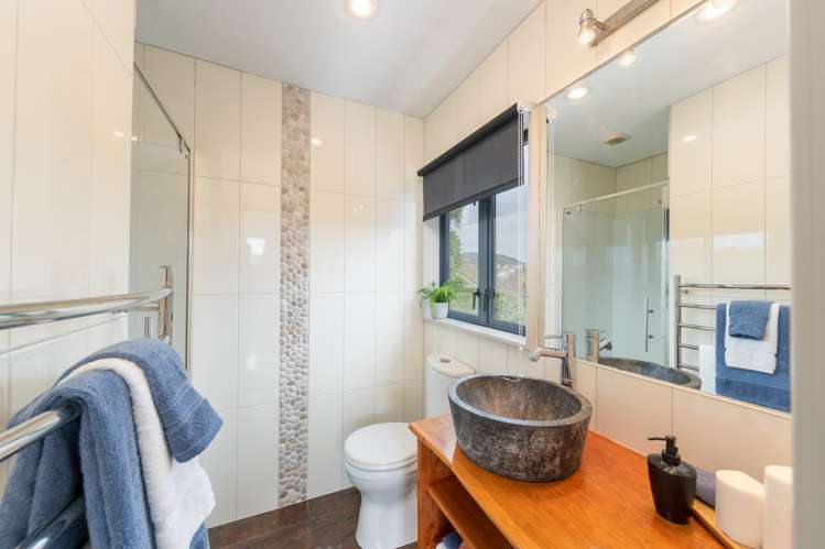 22 Hereford Street Cannons Creek_12