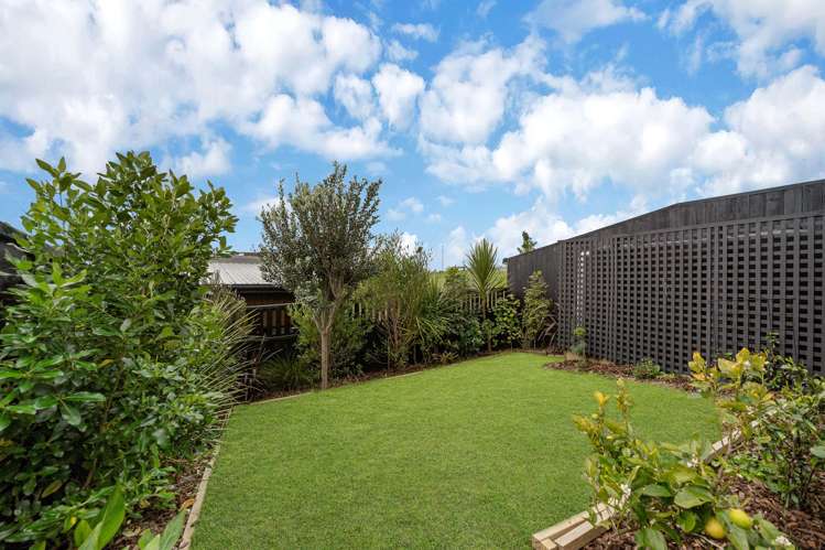 6 Canna Street Flat Bush_15