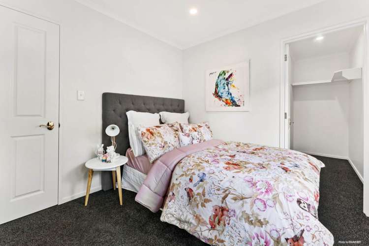 31 Lothian Brae Wattle Downs_15