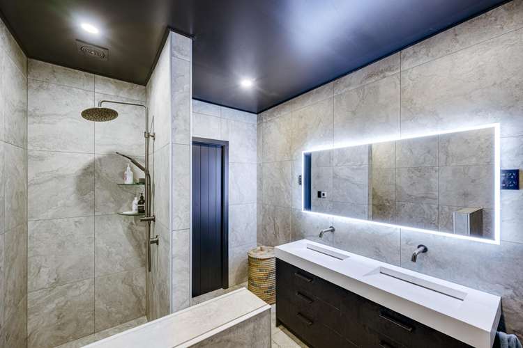 77 Algernon Road Longlands_17