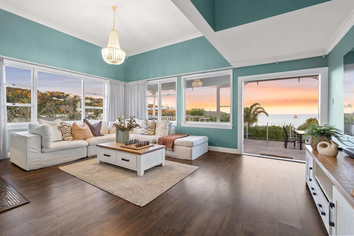 1047 Whangaparaoa Road_0