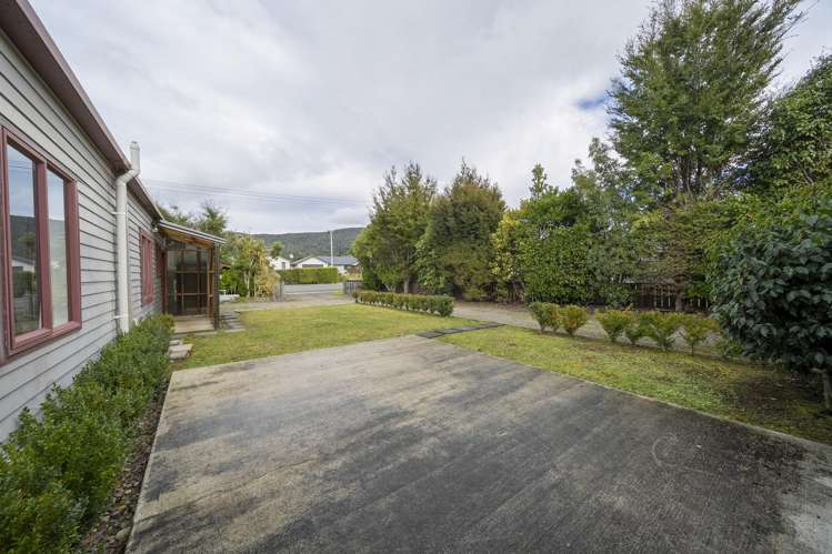 13 View Street Manapouri_19
