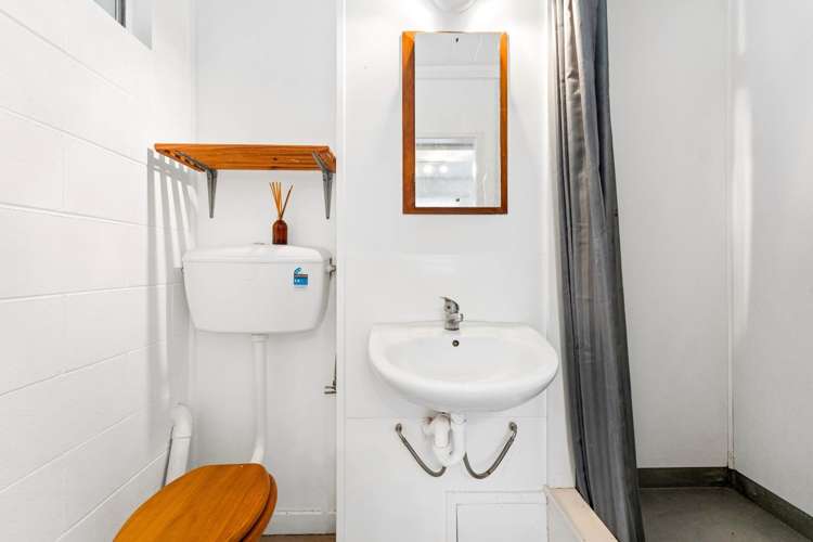 1/17 Esplanade Road Mt Eden_6