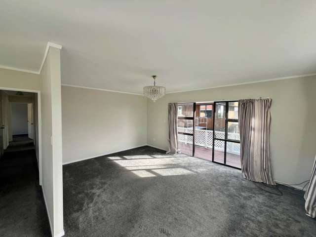 2/11 Ngatiawa Street One Tree Hill_1