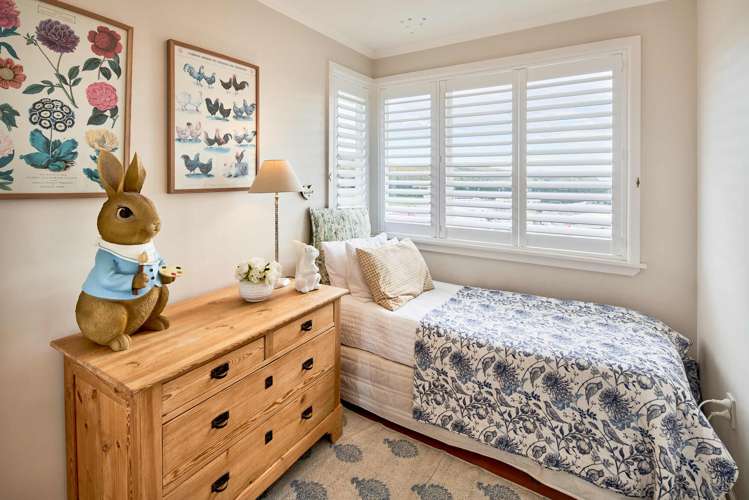 9 Mana View Road Paremata_12