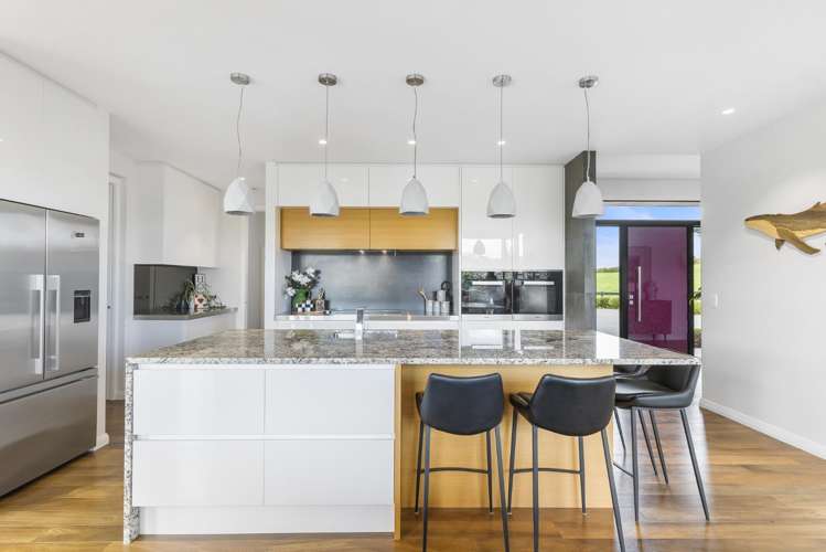 38 Hawthorne Lane 1694_5