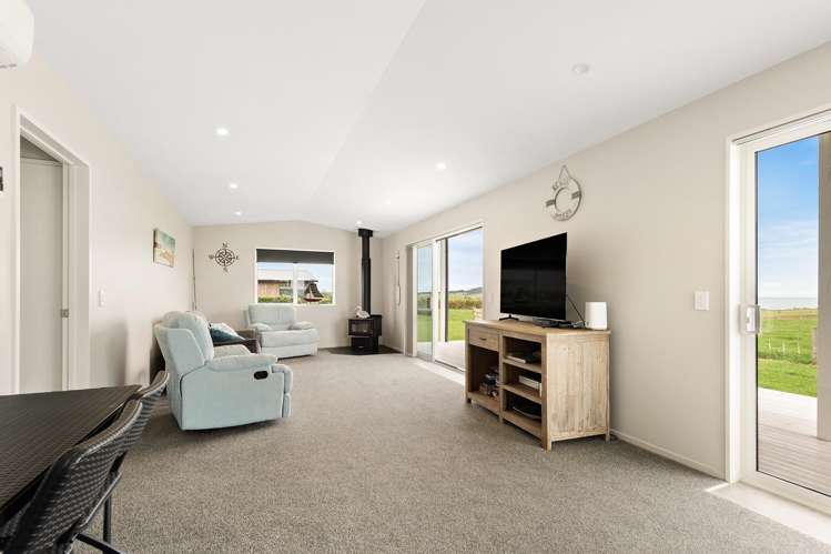 5 Surrey Street Orepuki_6