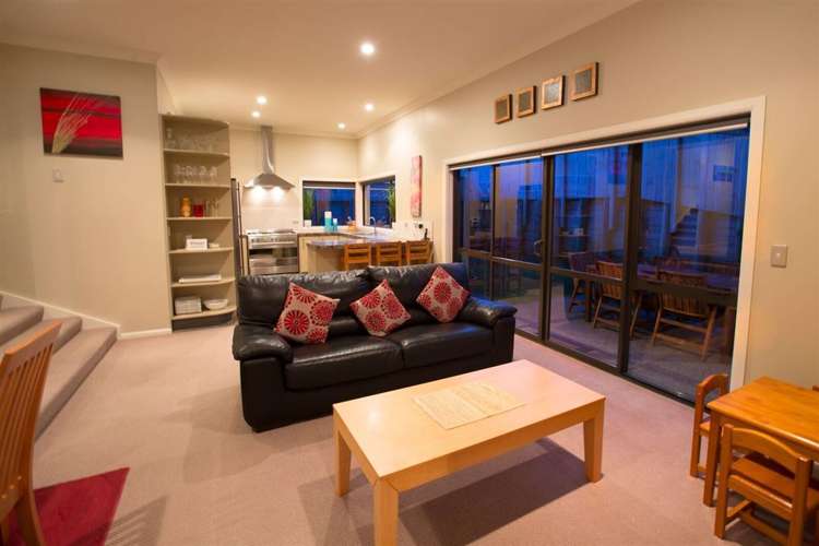 25 Tongariro Drive Aotea_6