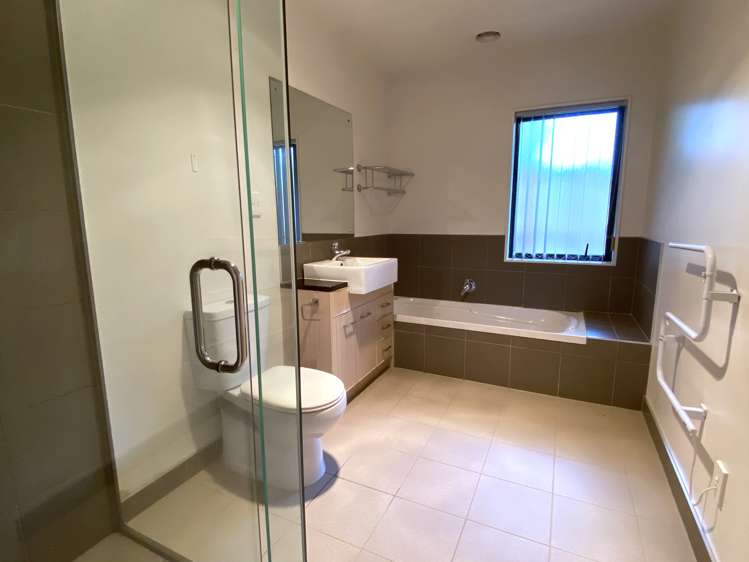 22 Heidi Crescent Flat Bush_12