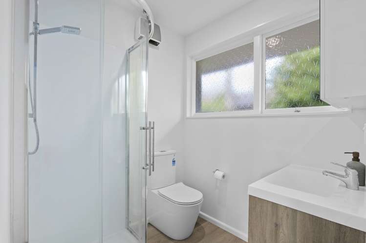 103 Woodbury Street Russley_6