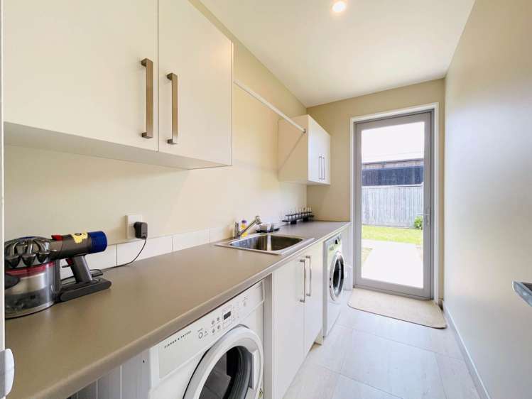 8 Freedom Lane Beachlands_16