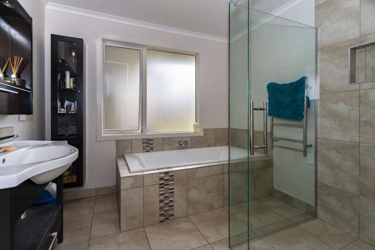 28 Rooneys Road Weston_13