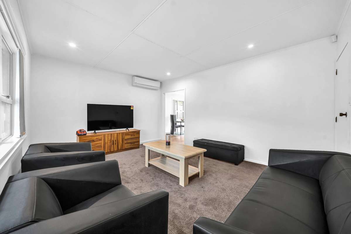 42 White Swan Road_2