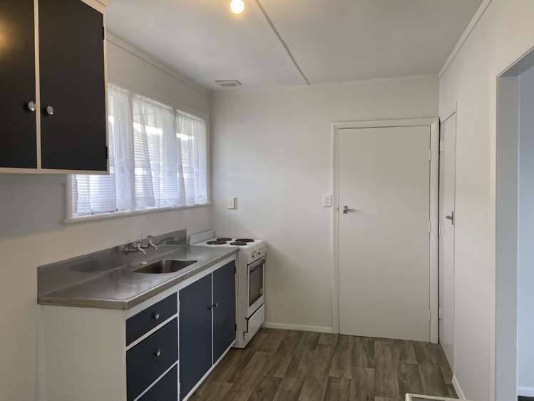 2/555 Fergusson Drive 11322_1