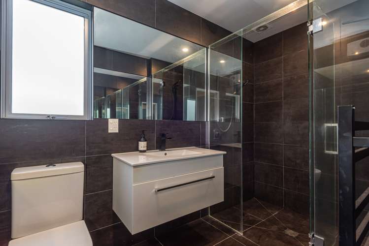 29 Sunline Avenue Lincoln_17