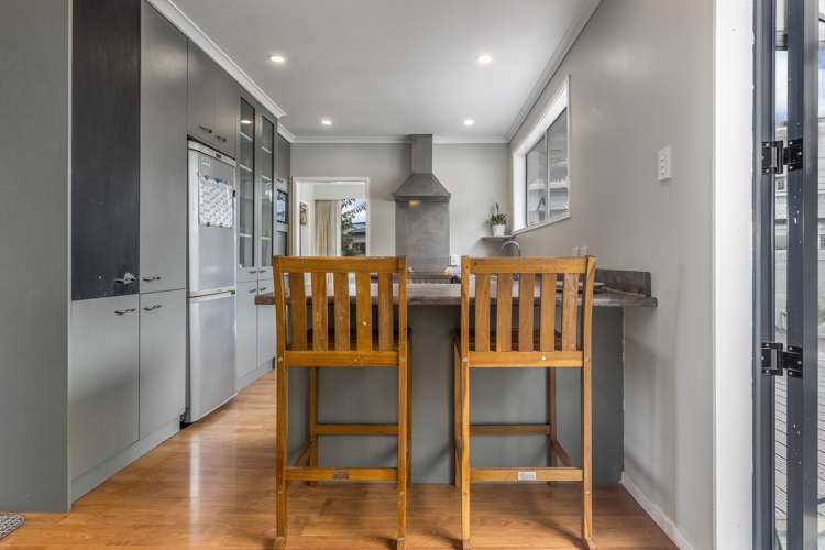 11 Tweed Road Papakowhai_7