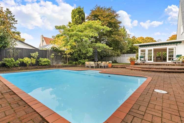 305 Fergusson Drive Heretaunga_11