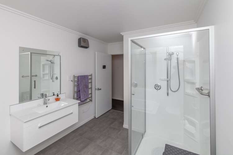 3 Pukeuri Lane Hillsborough_20