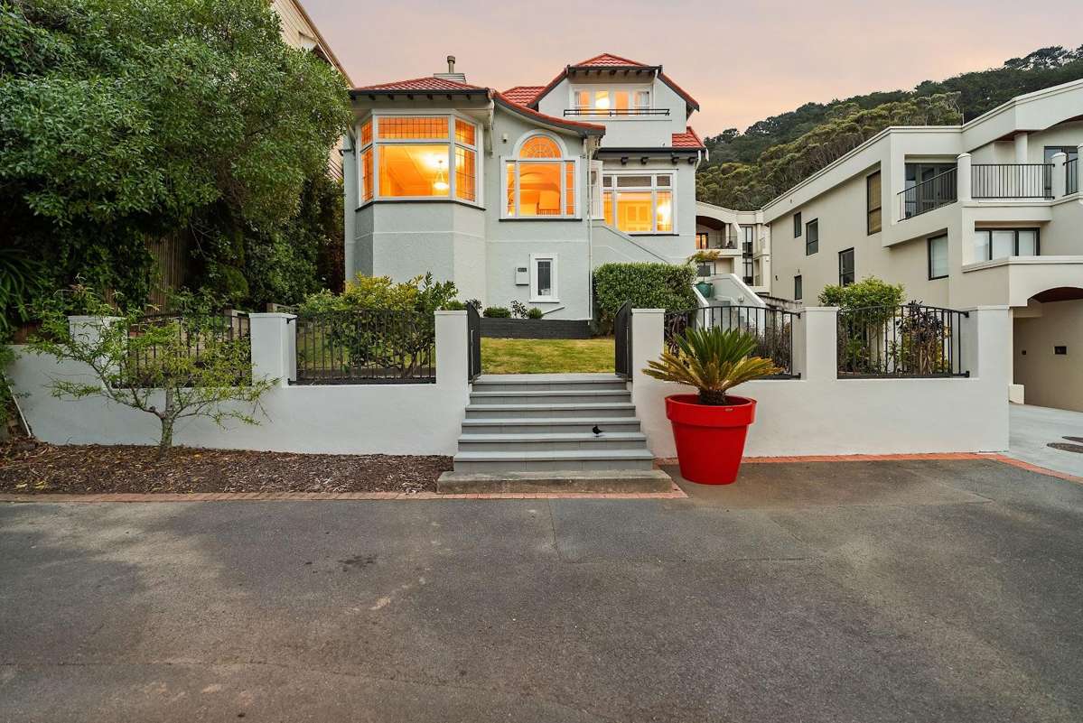 210 Oriental Parade_1