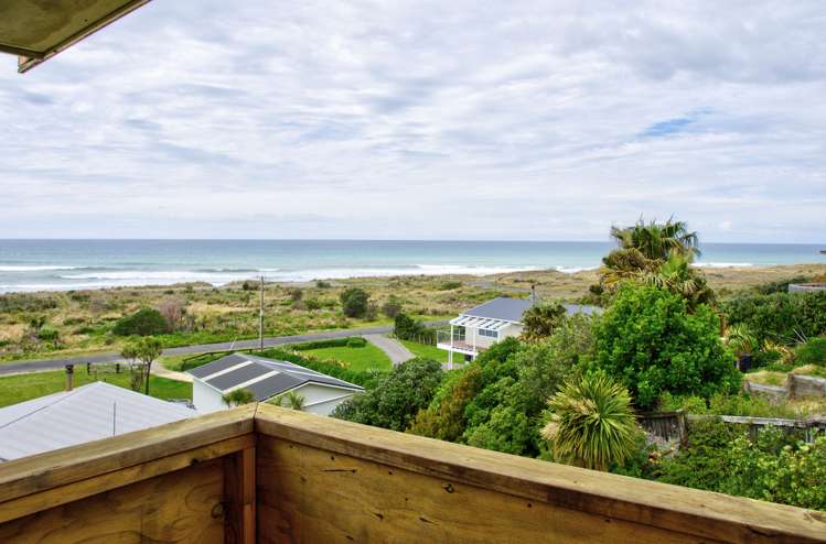 16 Sandy Bay Drive Mataikona_4