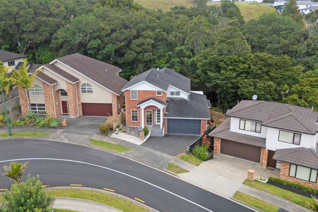 Elegant Living on the Edge of Nature