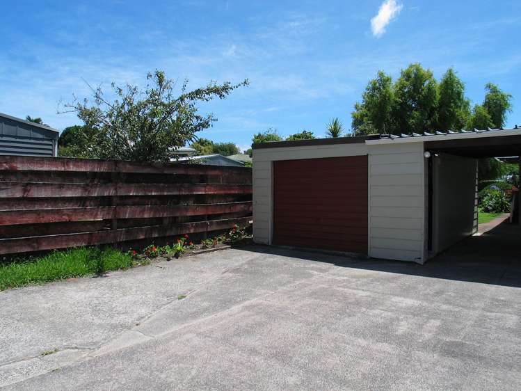 4/11A Bayside Avenue Te Atatu Peninsula_3
