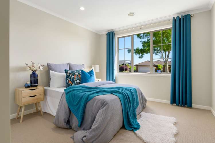 75 Huntington Drive Huntington_16