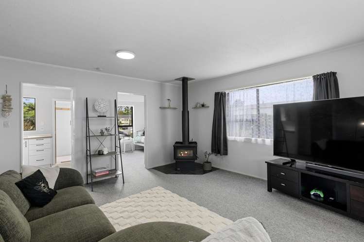 1/26 Outram Grove Kelson_2