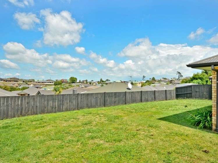 91 Farnborough Drive Grandview Heights_16