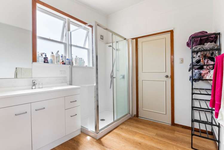 282 West Coast Road Glen Eden_9