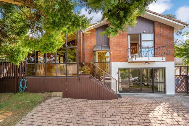 Coffee in the Village, Bush Walks at Your Door