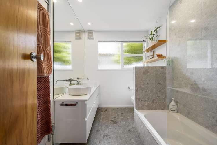 50 Churton Drive Churton Park_15