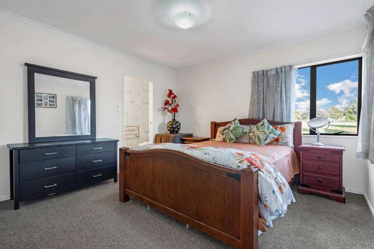 4 Farmdale Court Flat Bush_13