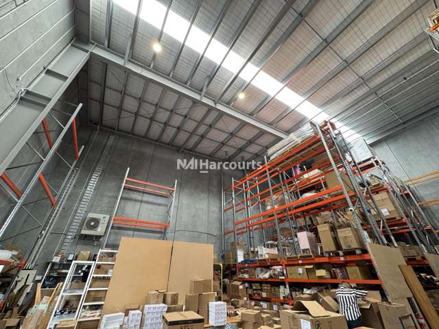 2/18 Kawana Street Northcote_4