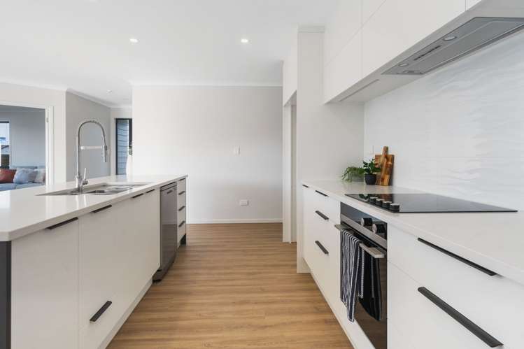 98 Kaurinui Crescent One Tree Point_12