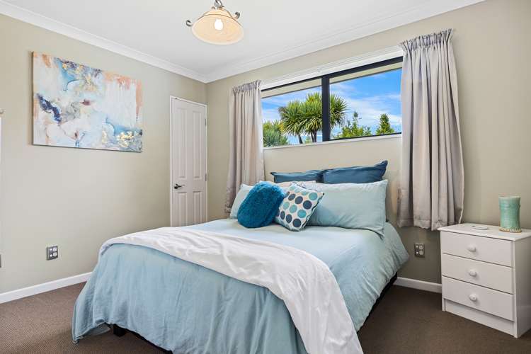 33 Adian Way Loburn_12