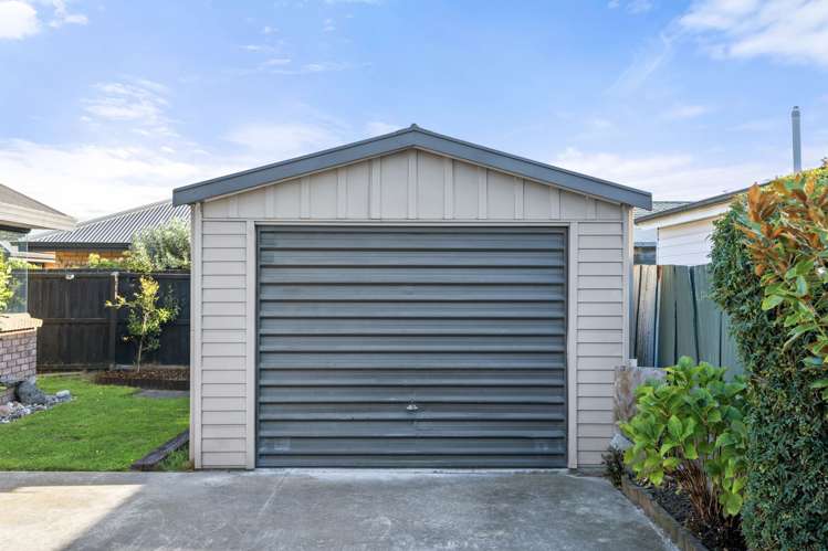 2/26 Neill Street Hornby_17