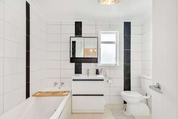 4 Dudley Street Levin_16