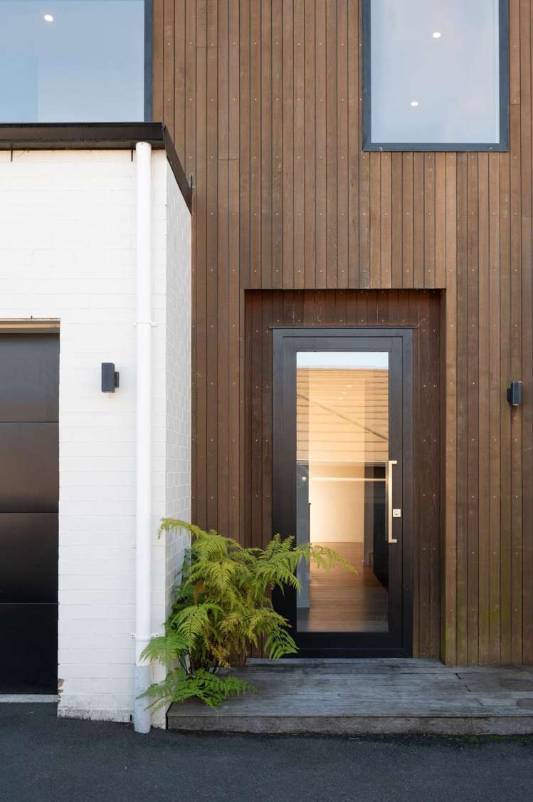 4/125 Tristram Street Hamilton Central_1