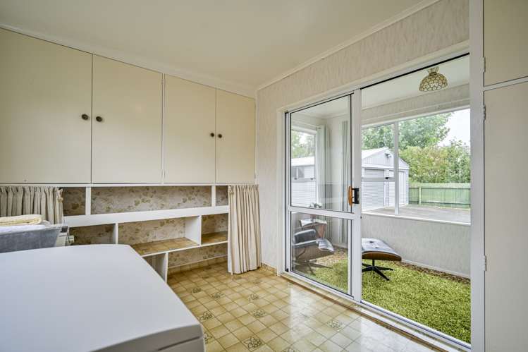 813 Lawrence Street Akina_13