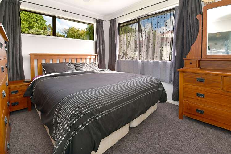 2 Adam Sunde Place Glen Eden_6