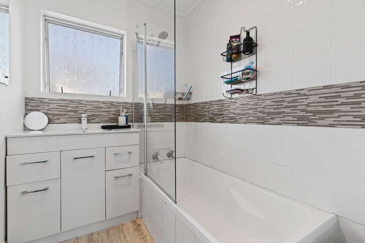 9 Bronte Place Owhata_8